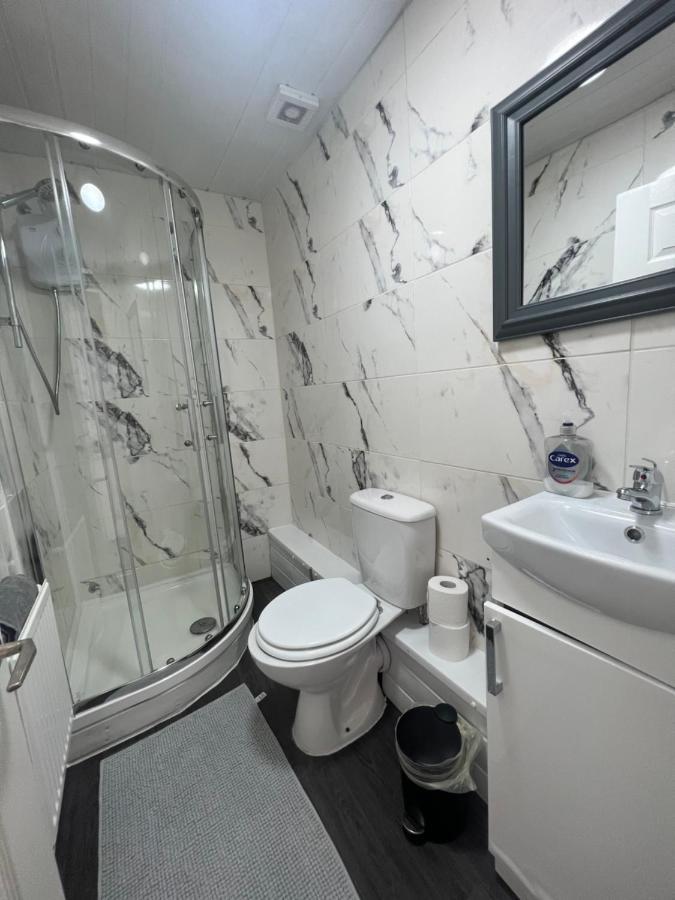 Вилла Large 3 Bed - 10 Mins To Centre Ливерпуль Экстерьер фото